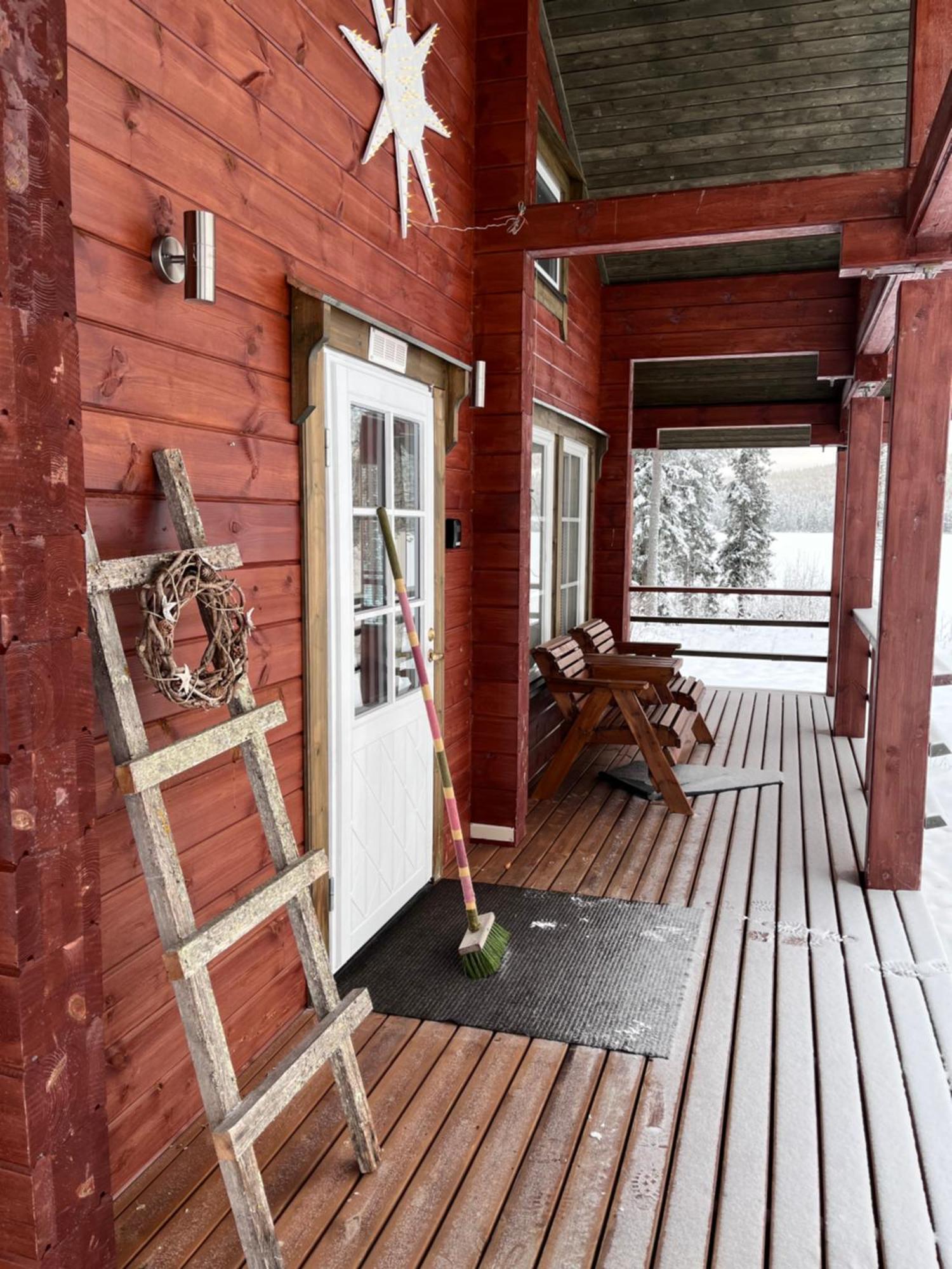 Kenttaeniemi Cottages Sonka Rum bild
